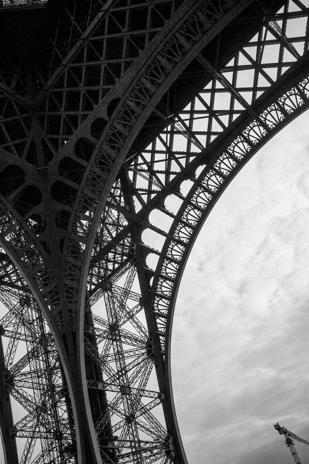 Eiffel-Tower-Paris-France-fine-art-photography-by-Studio-L-artist-Laura-Schneider_-5122